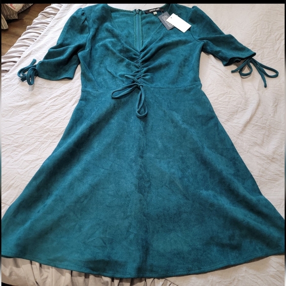 NWT Sugar Lips Size XS EMERALD Green fit and flare Micro suade texture Dress. - Picture 5 of 10